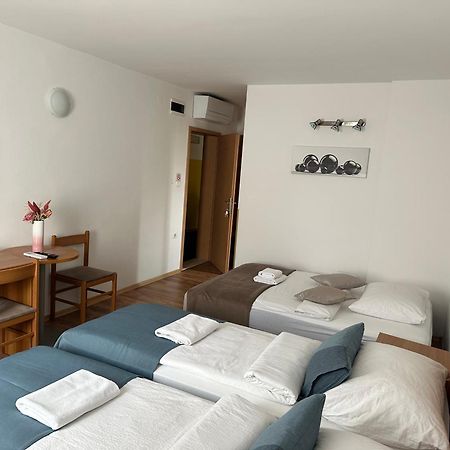 Garni Hotel Keltika Izola Bagian luar foto