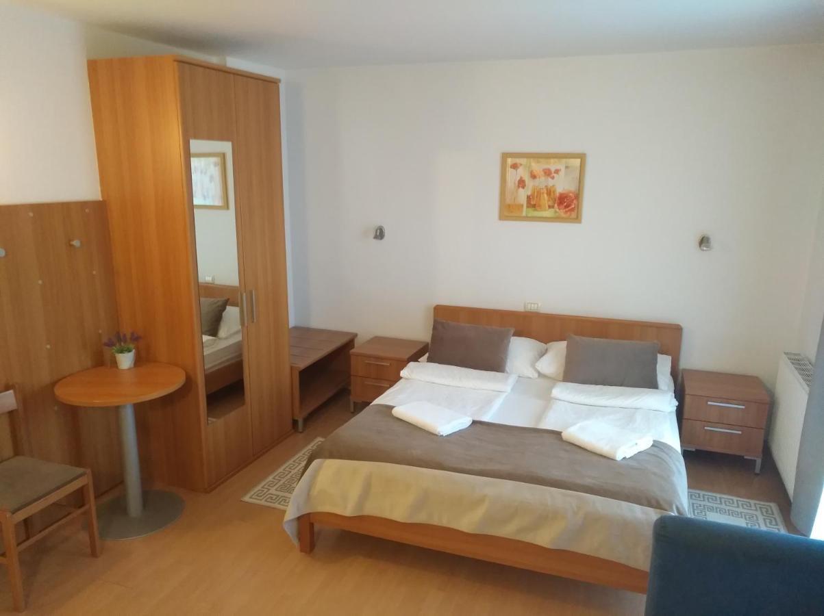 Garni Hotel Keltika Izola Bagian luar foto
