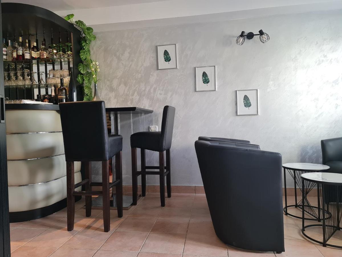 Garni Hotel Keltika Izola Bagian luar foto