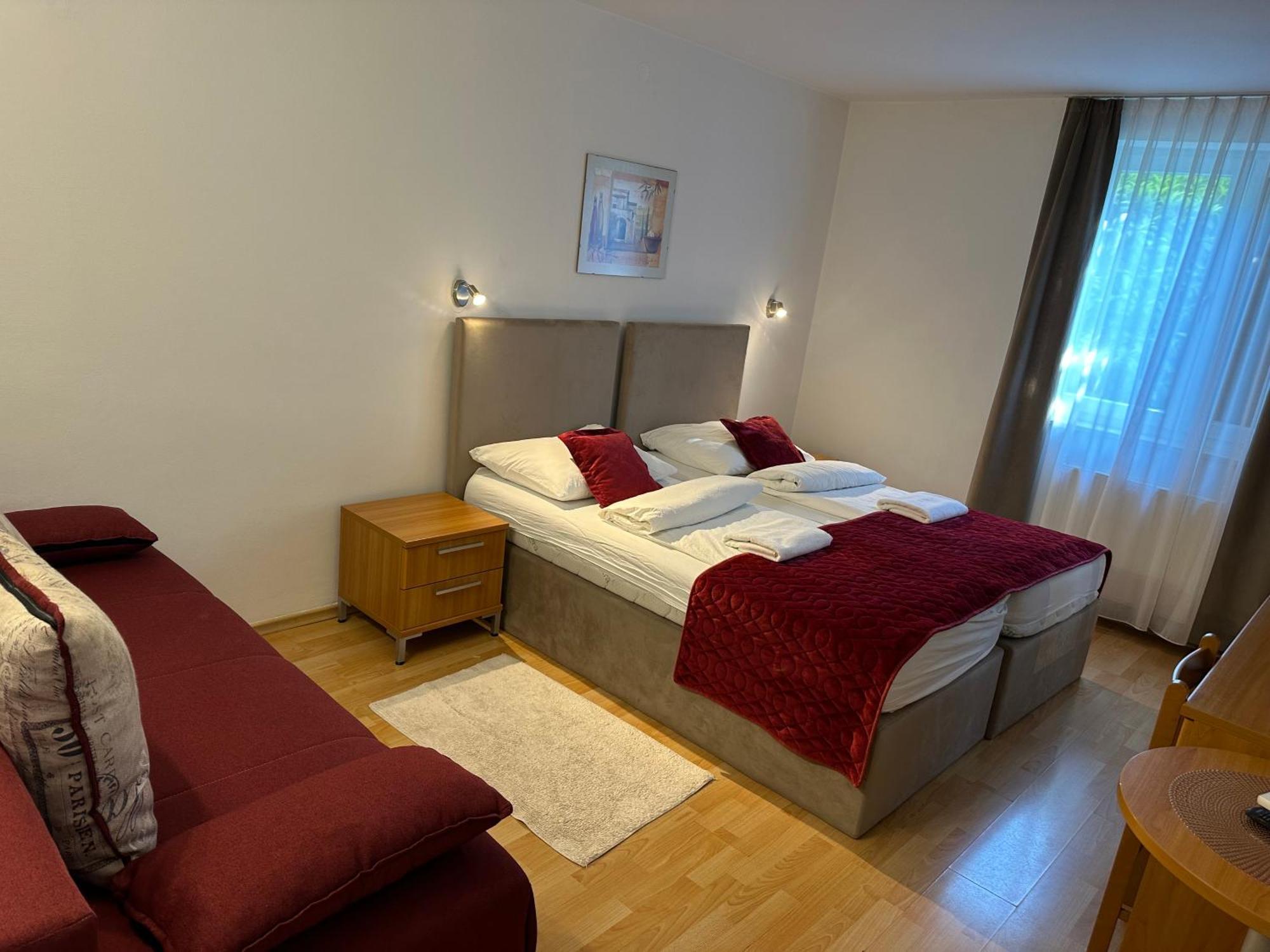 Garni Hotel Keltika Izola Bagian luar foto