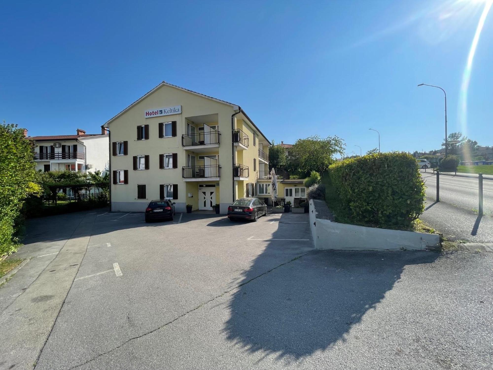 Garni Hotel Keltika Izola Bagian luar foto