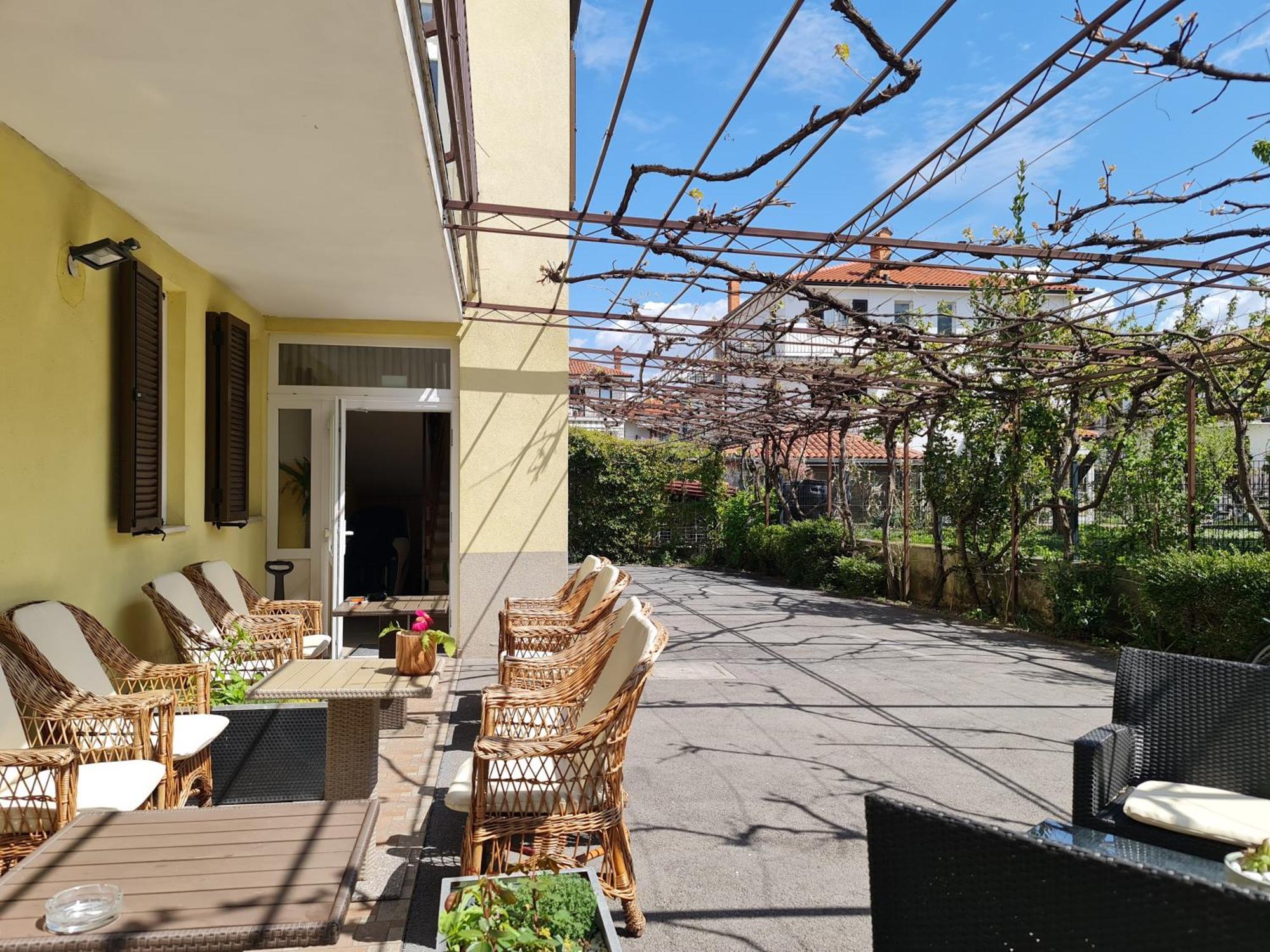 Garni Hotel Keltika Izola Bagian luar foto