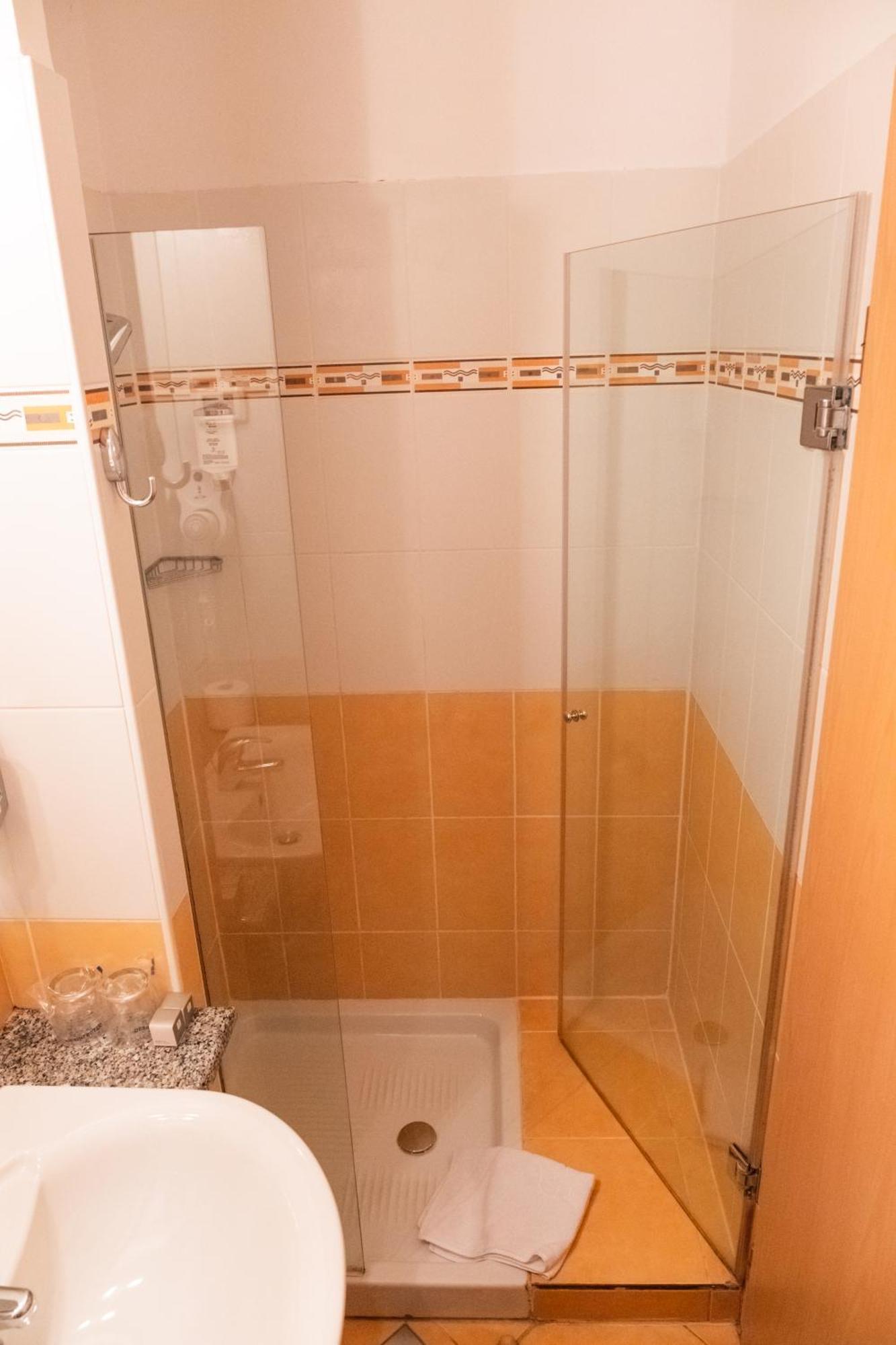 Garni Hotel Keltika Izola Bagian luar foto