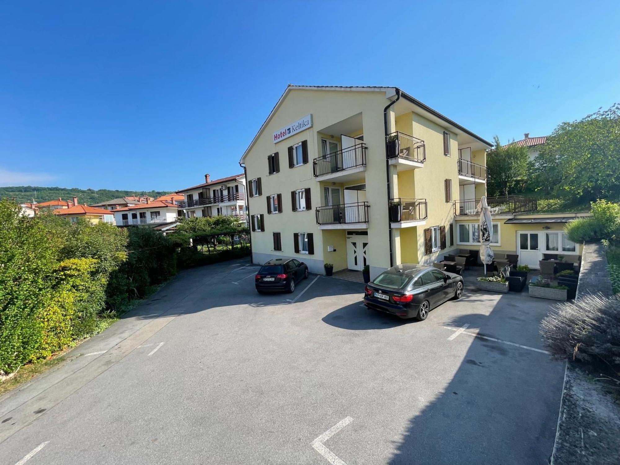 Garni Hotel Keltika Izola Bagian luar foto