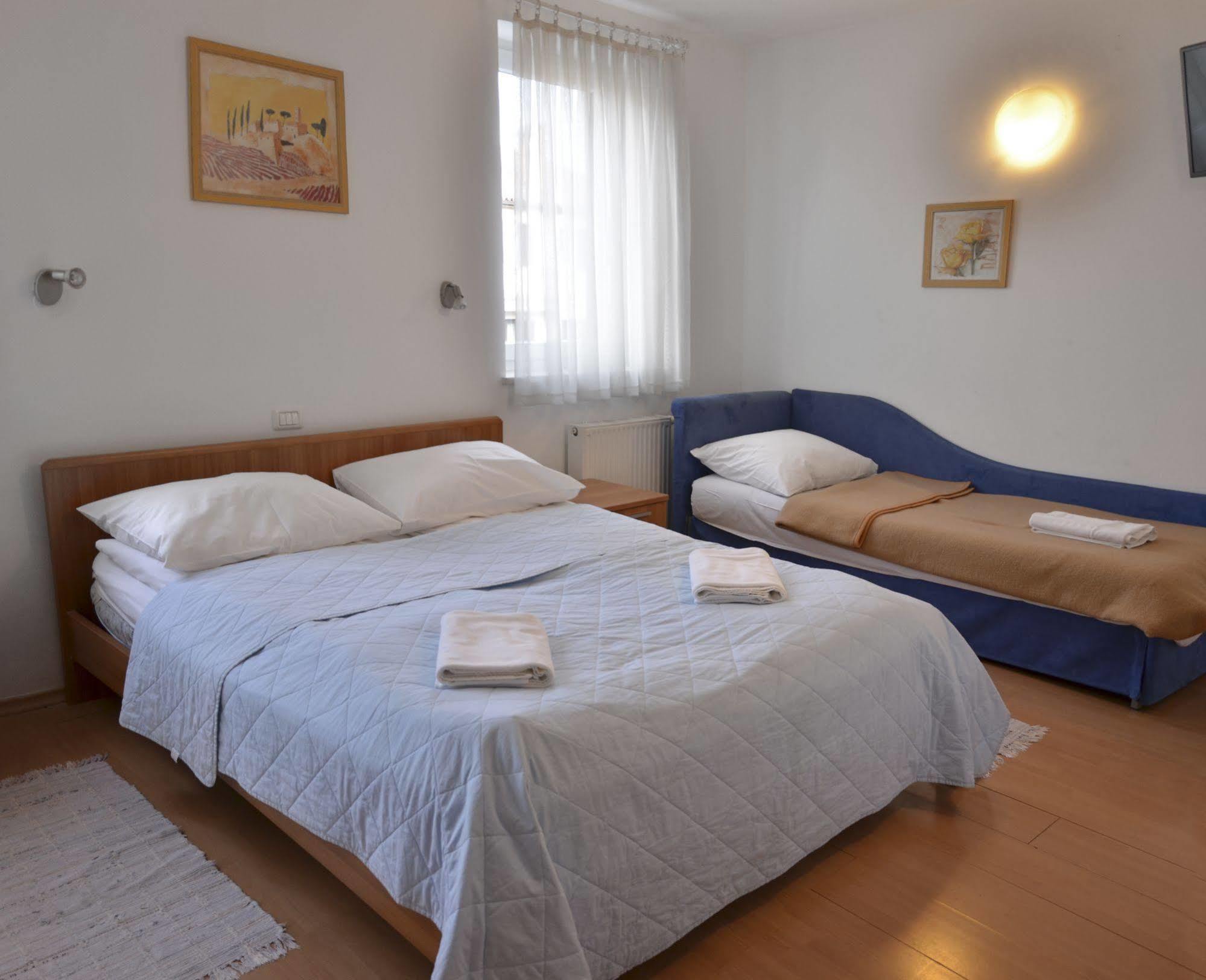 Garni Hotel Keltika Izola Bagian luar foto